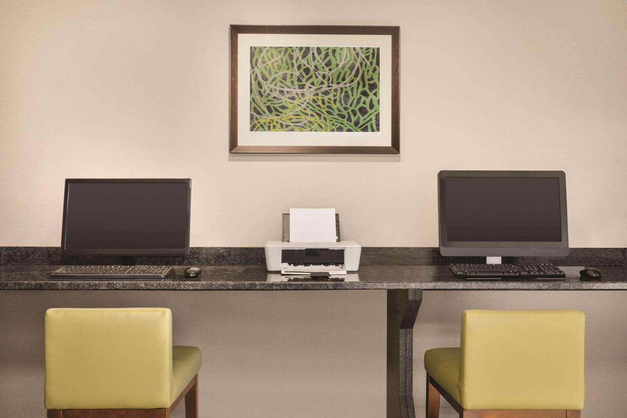 Country Inn & Suites By Radisson, Fergus Falls, Mn Extérieur photo