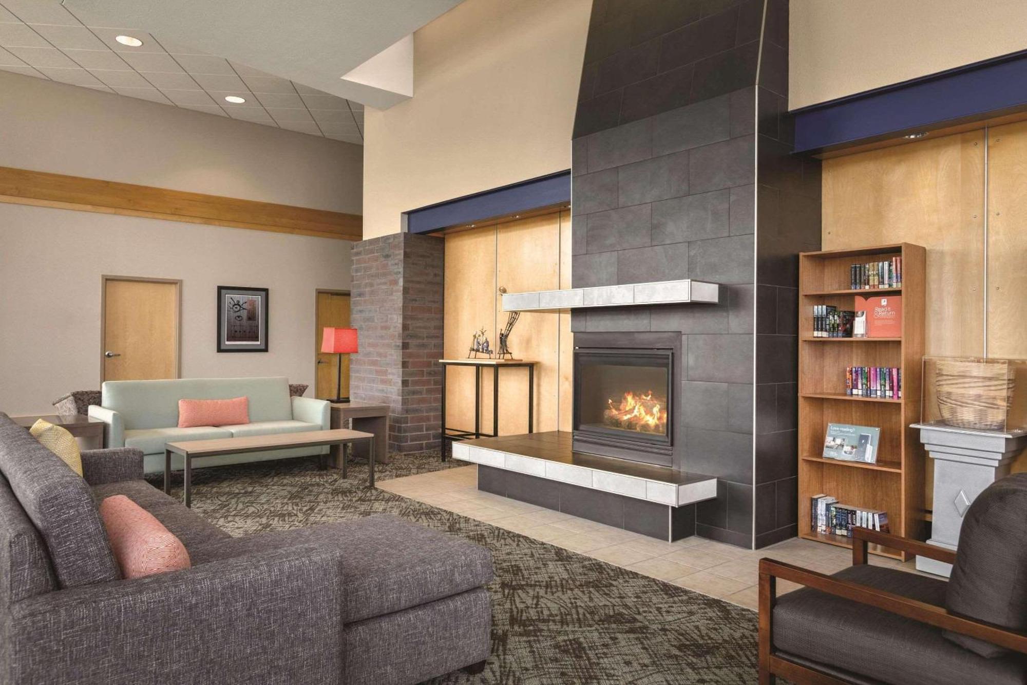 Country Inn & Suites By Radisson, Fergus Falls, Mn Extérieur photo