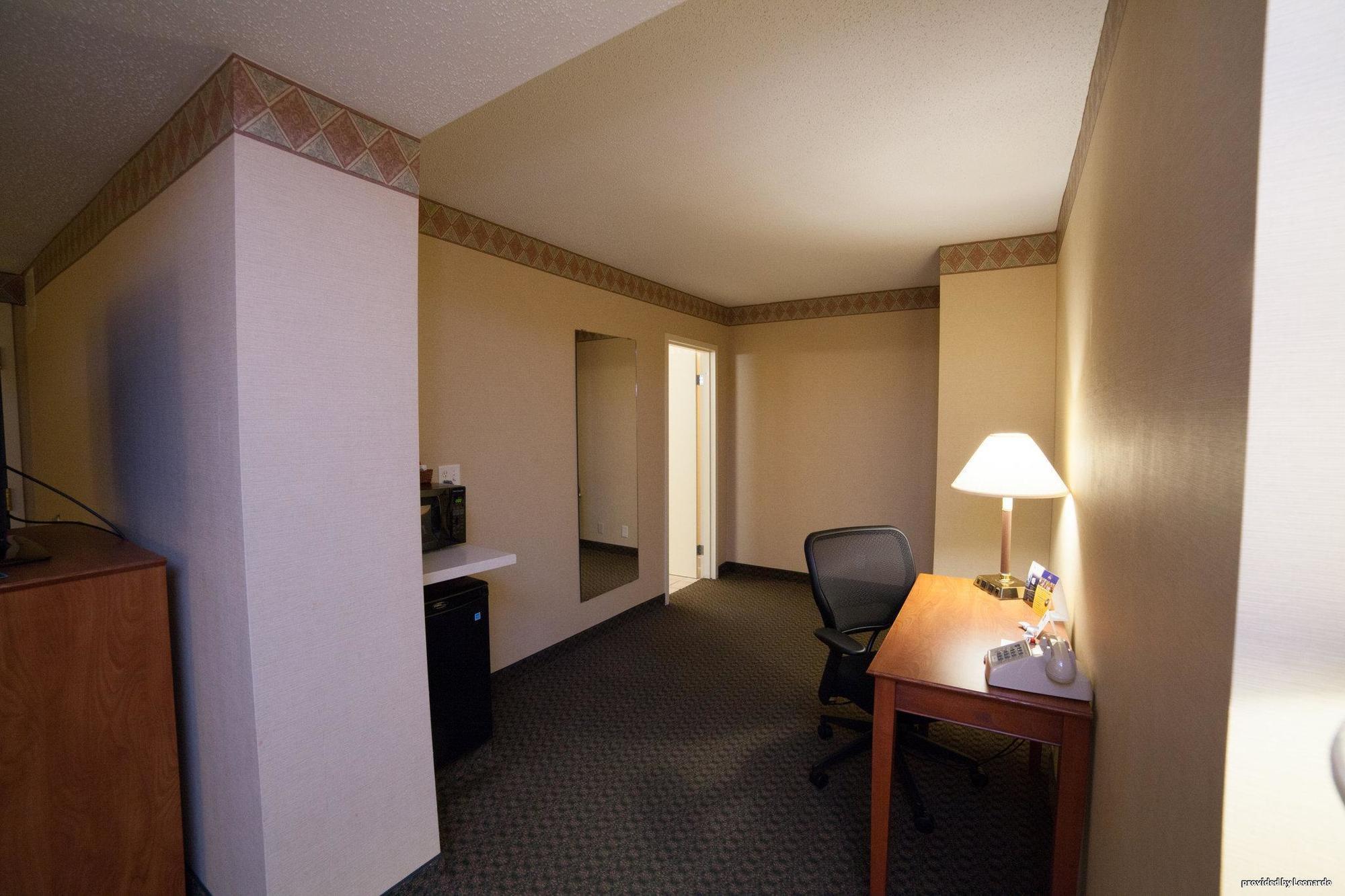 Country Inn & Suites By Radisson, Fergus Falls, Mn Extérieur photo
