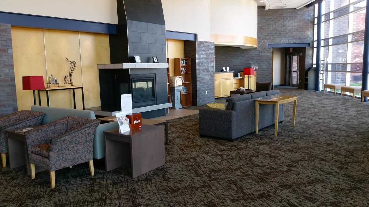 Country Inn & Suites By Radisson, Fergus Falls, Mn Extérieur photo